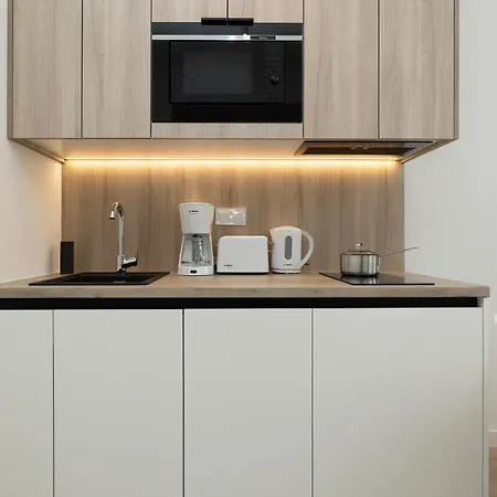 Shellter 117 J - By Jantar Apartment *