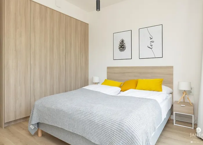 Shellter 117 J - By Jantar Rogowo (Gryfice)