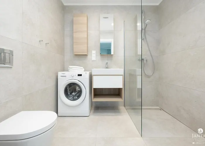 Shellter 117 J - By Jantar Apartment *