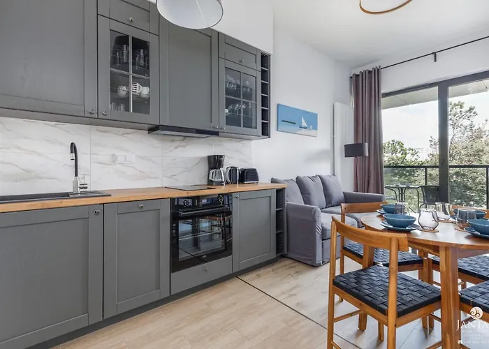 Shellter 117 J - By Jantar Apartment