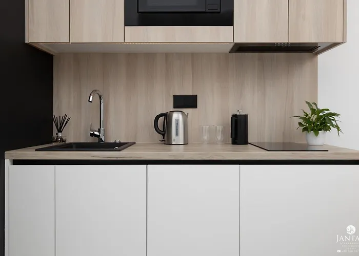 Apartment Shellter 117 J - By Jantar *