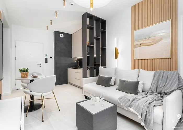 Shellter 117 J - By Jantar Apartment *