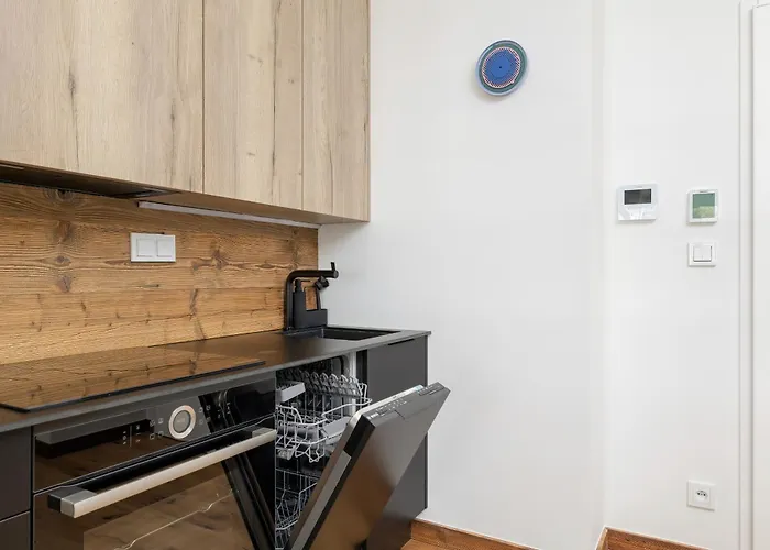 Shellter 117 J - By Jantar *